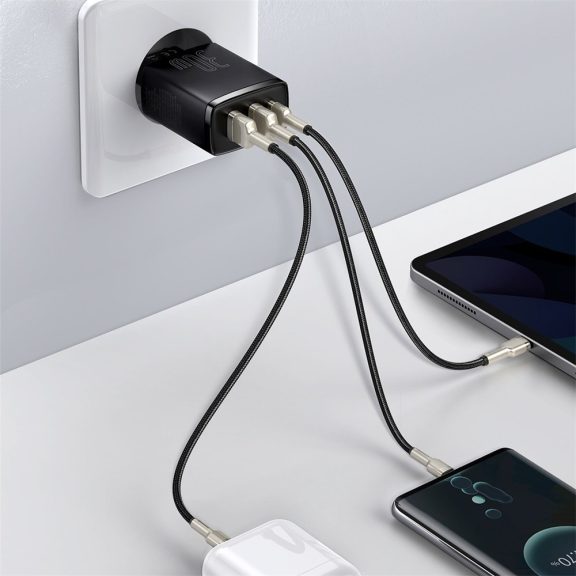 Baseus kompakt gyorstöltő, 2xUSB, USB-C, PD, 3A, 30 W (fekete)
